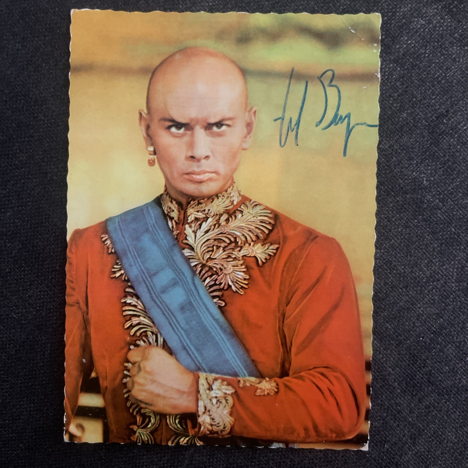 Vintage Yul Brynner Signature Original Autograph Cinema Postcard