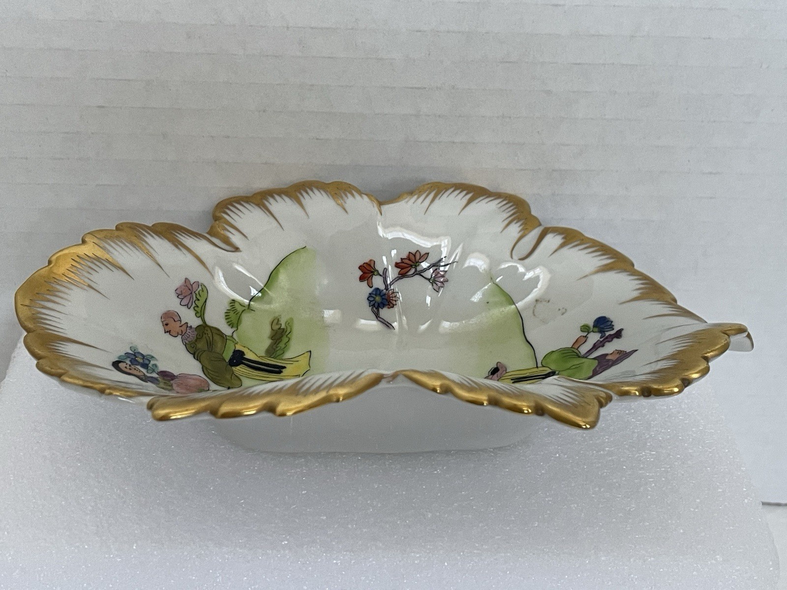 Vintage HEREND, Hungary 7724 Hand Painted Porcelain Chinoiserie Trinket/Nut Dish