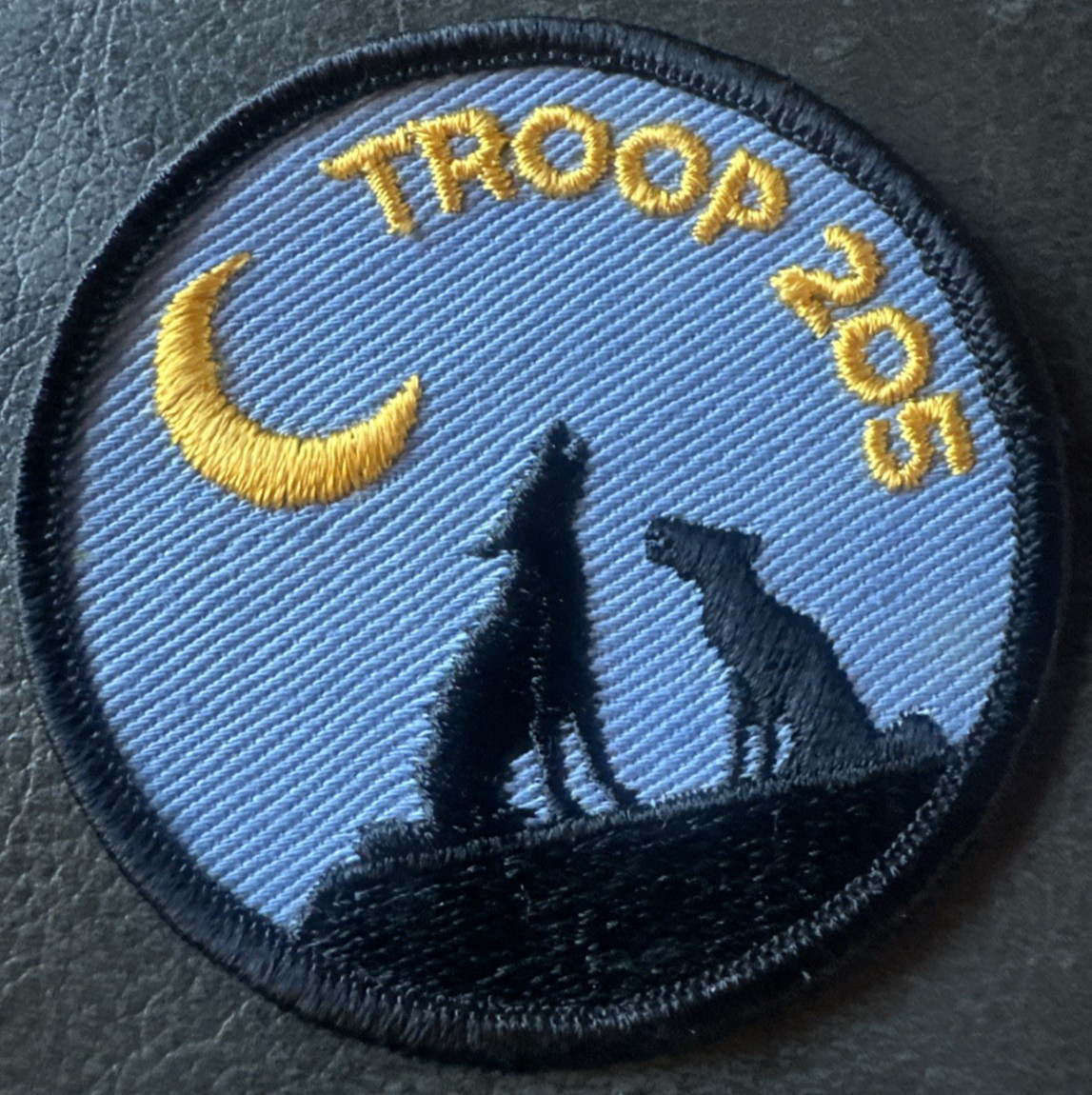 Vtg 1970s BSA Redwood Area Council Troop 205 Patch Wolves Howling Moon MINT 