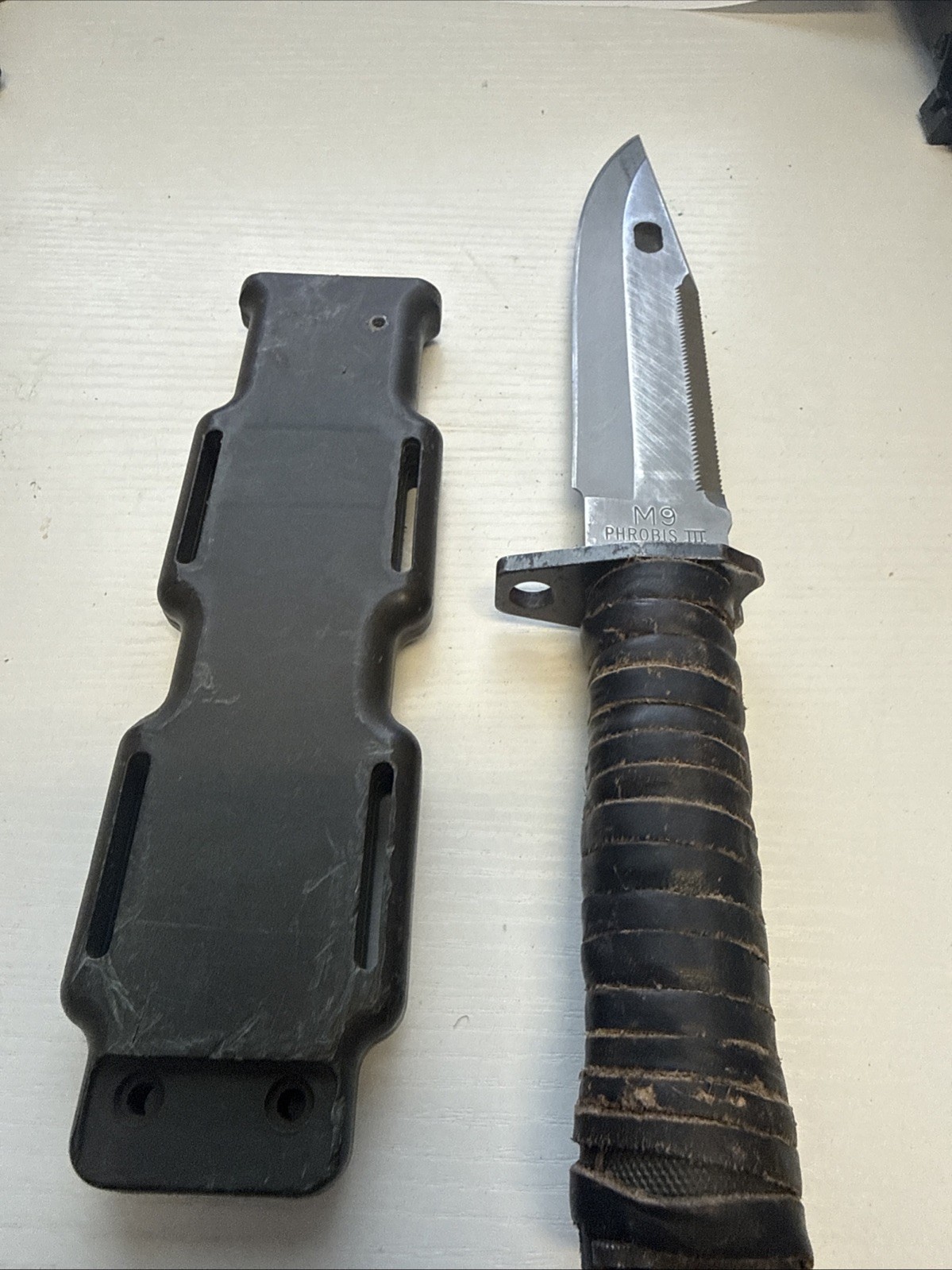 Genuine USGI Phrobis III M9 Bayonet with Scabbard (Pat. Pend.) Early Military...