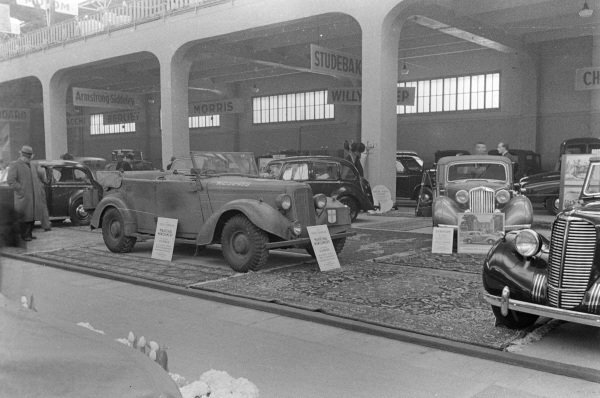 General Montgomery's Humber field car 1947 Motor Show Car Old Photo 1
