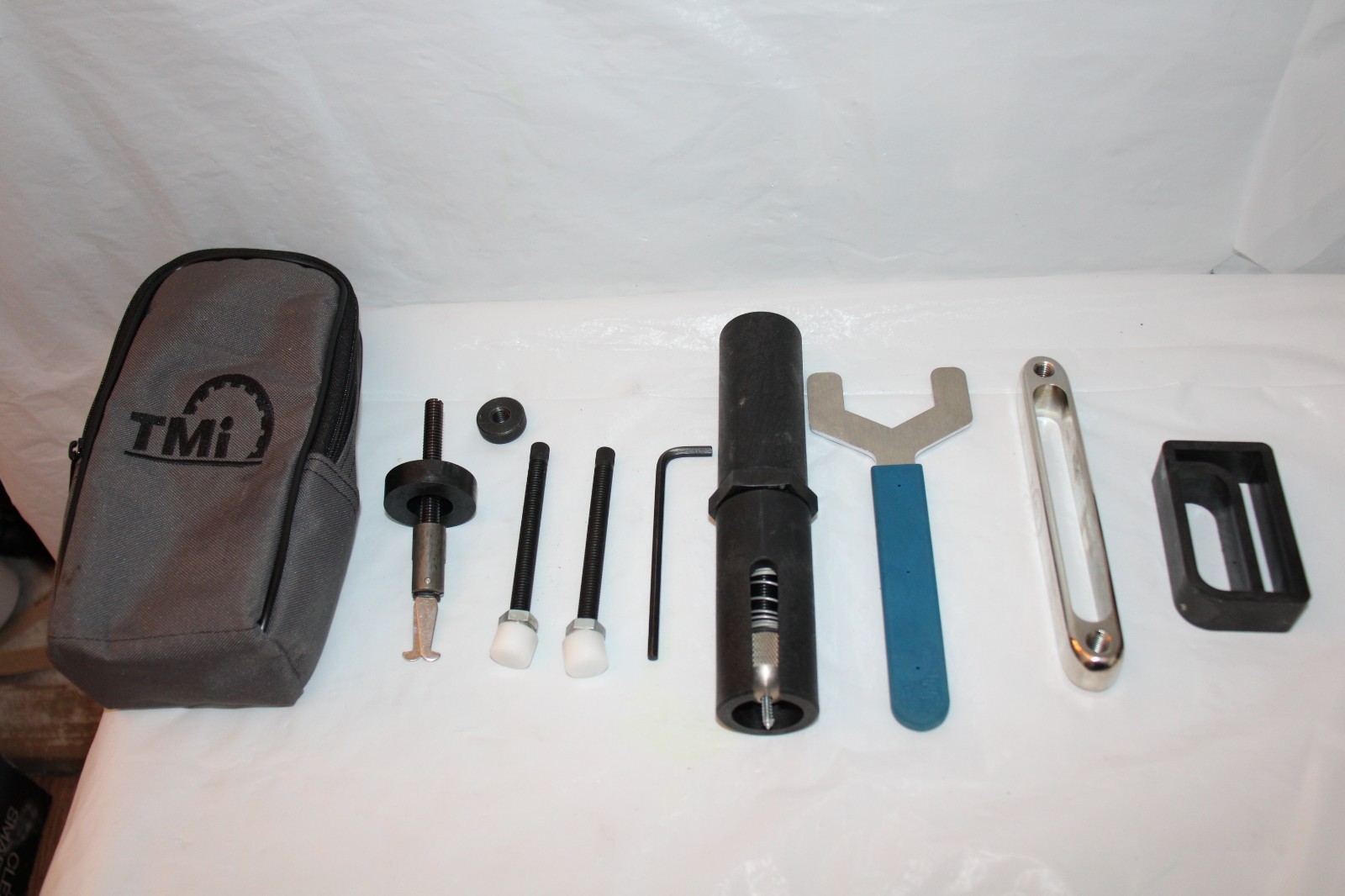 TMI Safety Deposit Box Door & Lock Puller Locksmith TM-1000 w/CASE