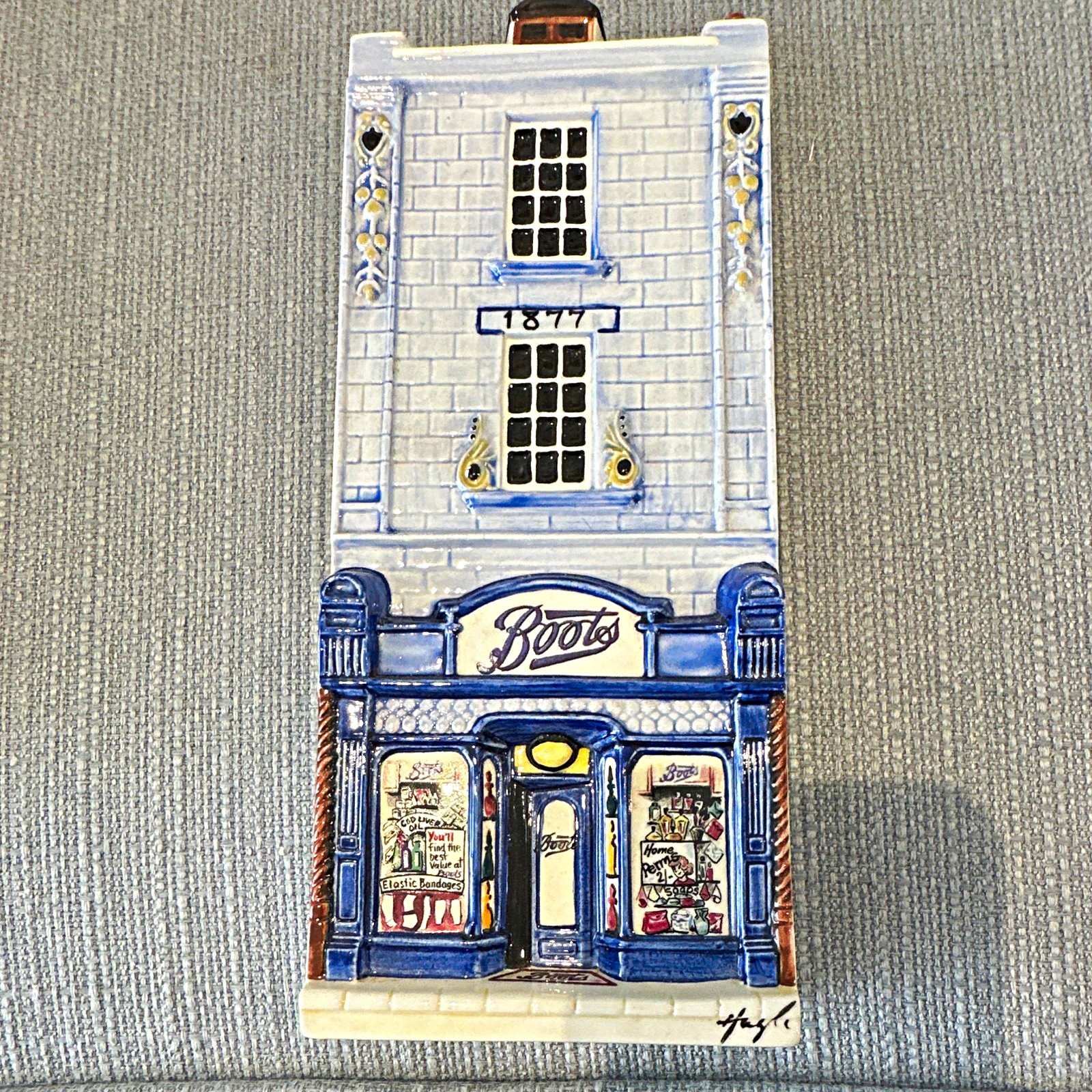 Hazle Ceramics Boots The Chemist Plaque Ltd Ed 1735/2000 BOXED & CERTIFICATE