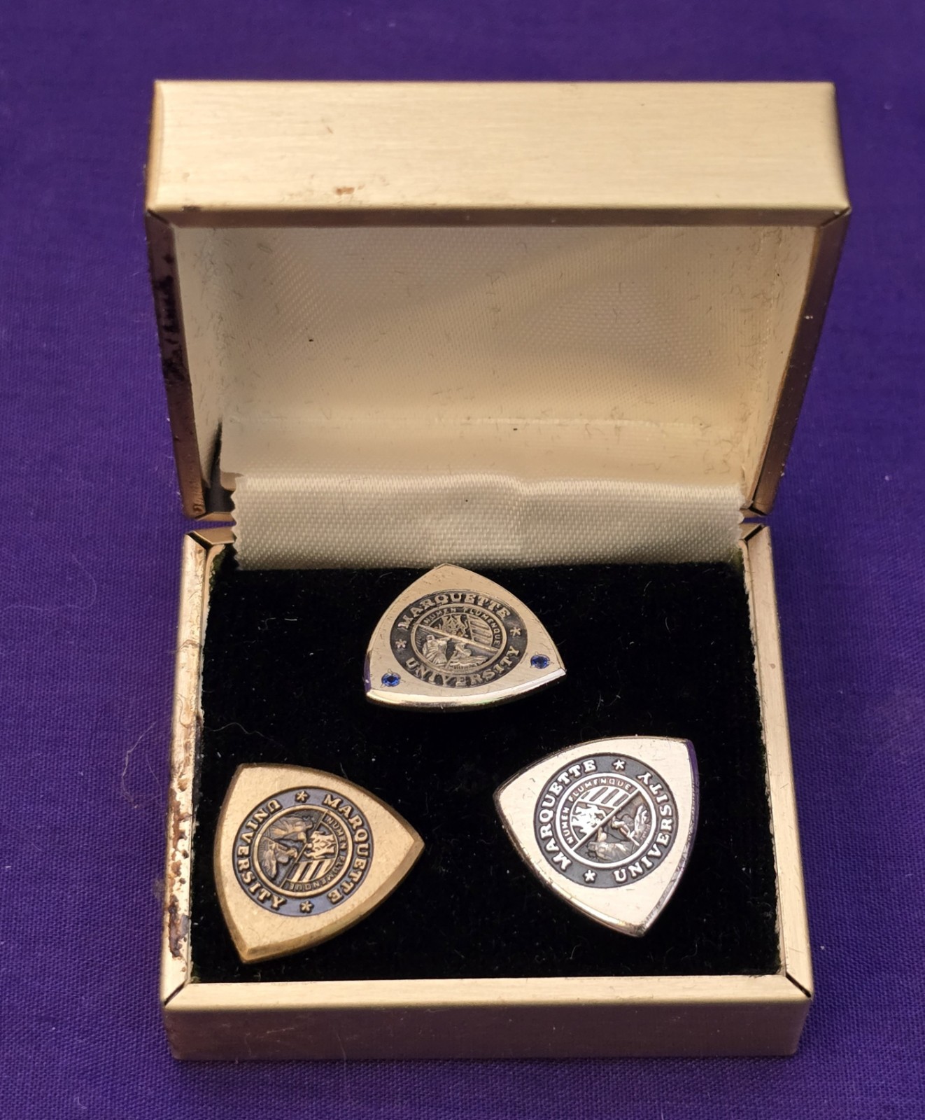 Vintage Marquette University 3 Pc Alumni Lapel Pin Tie Tack Set w/ Display Box