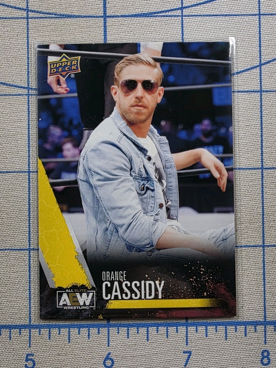 Orange Cassidy #40 AEW Yellow Parallel \'21 Upper Deck Wrestling Trading Card