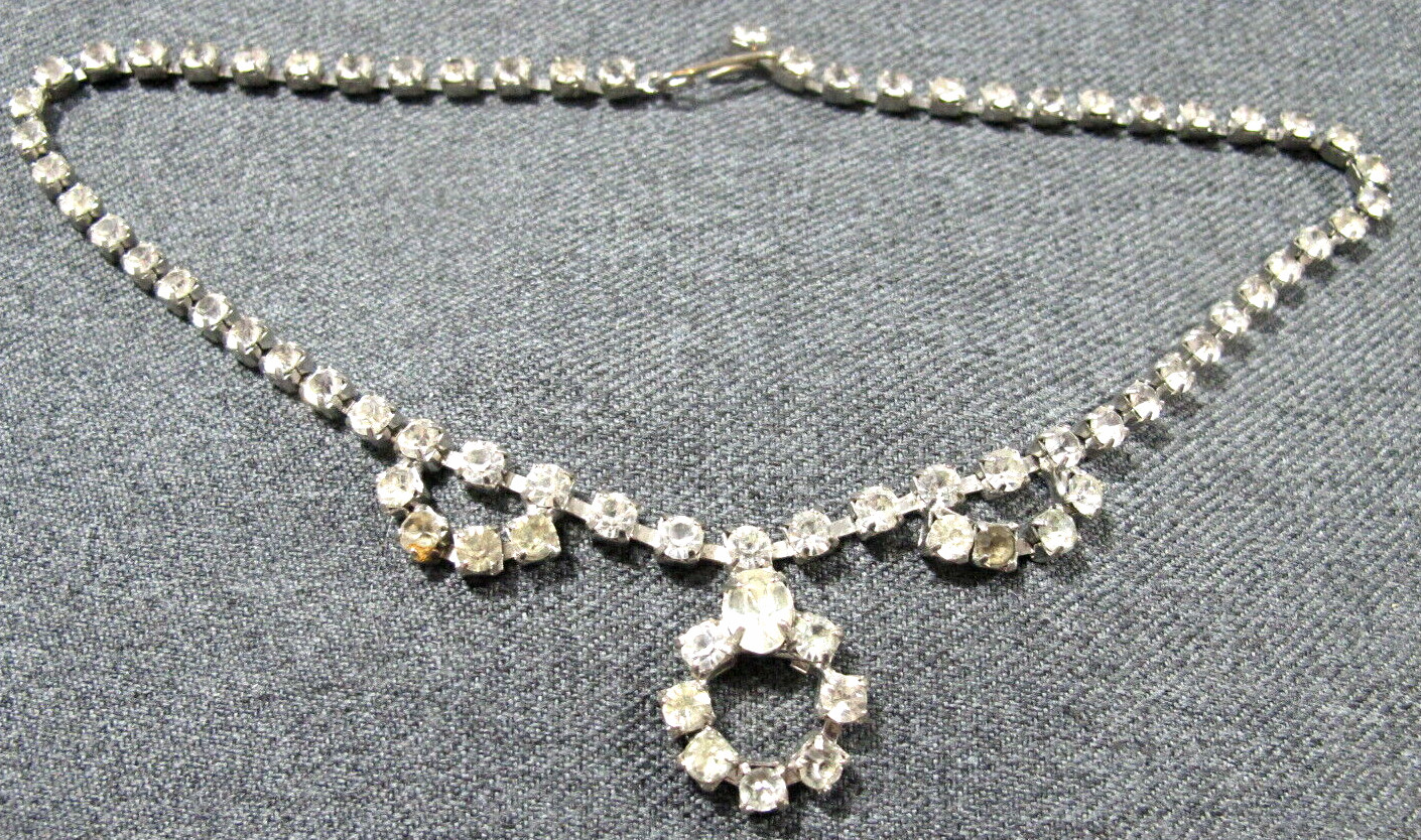 Vintage clear rhinestones silvertone metal medallions choker necklace