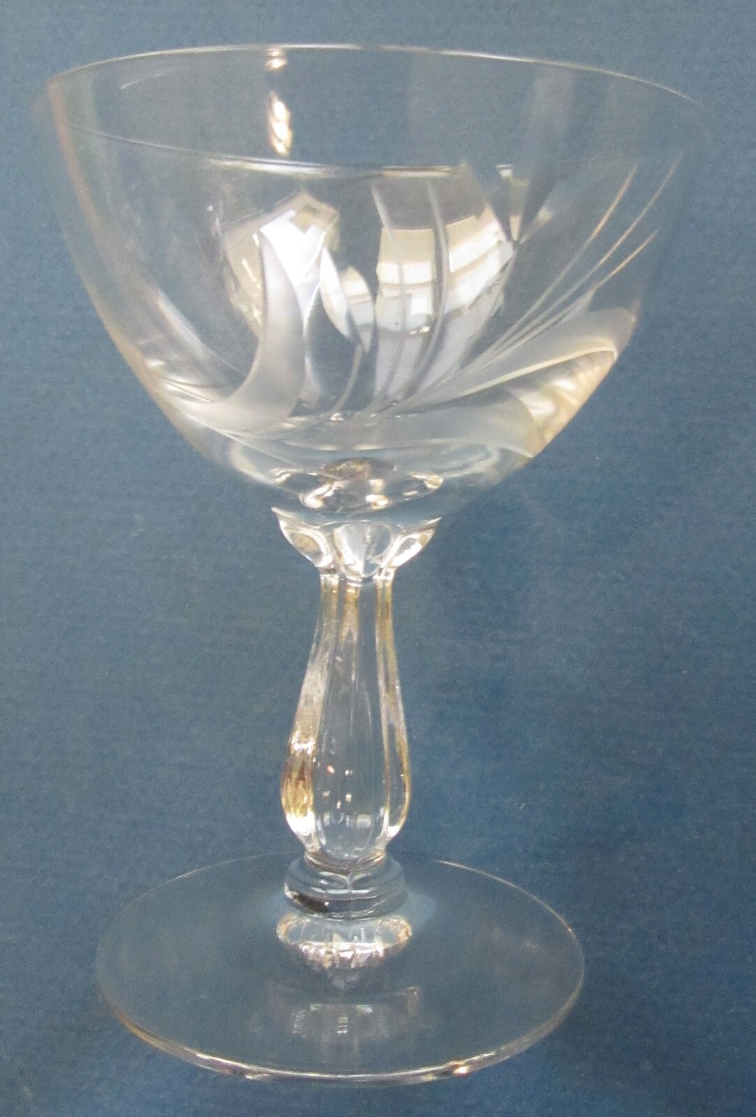 VINTAGE 1950s Clear Glass Etched & Cut Stemware Cocktail 4\