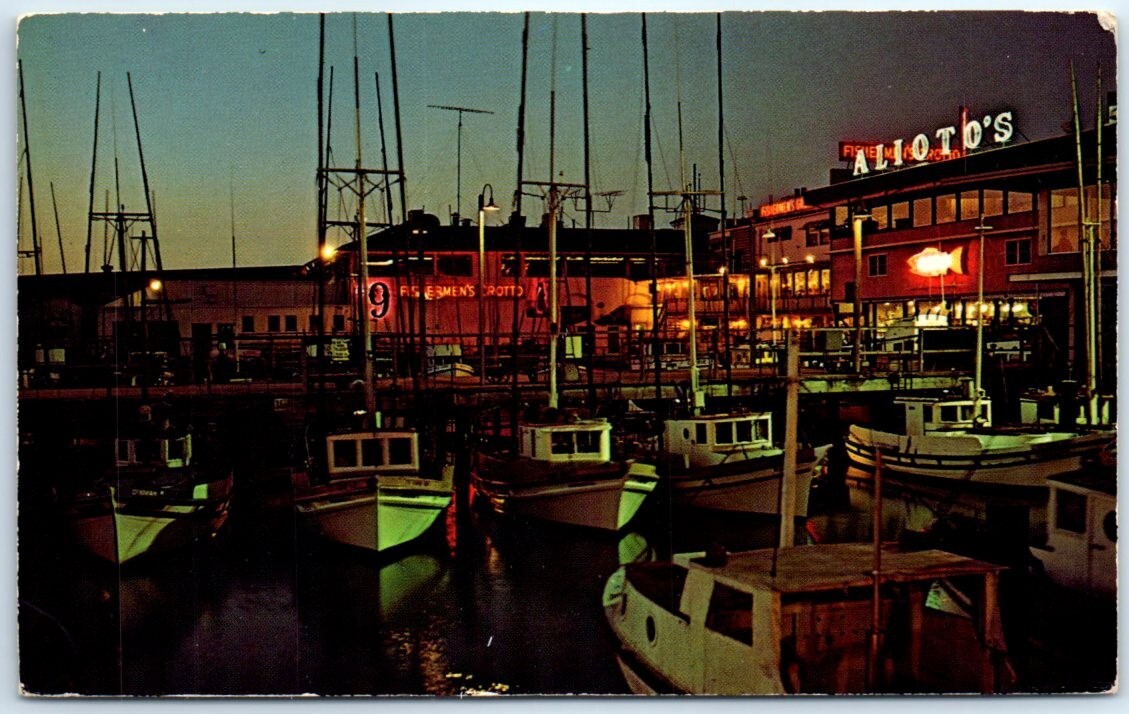Postcard - Fisherman\'s Wharf at Night, San Francisco, California, USA P-93105
