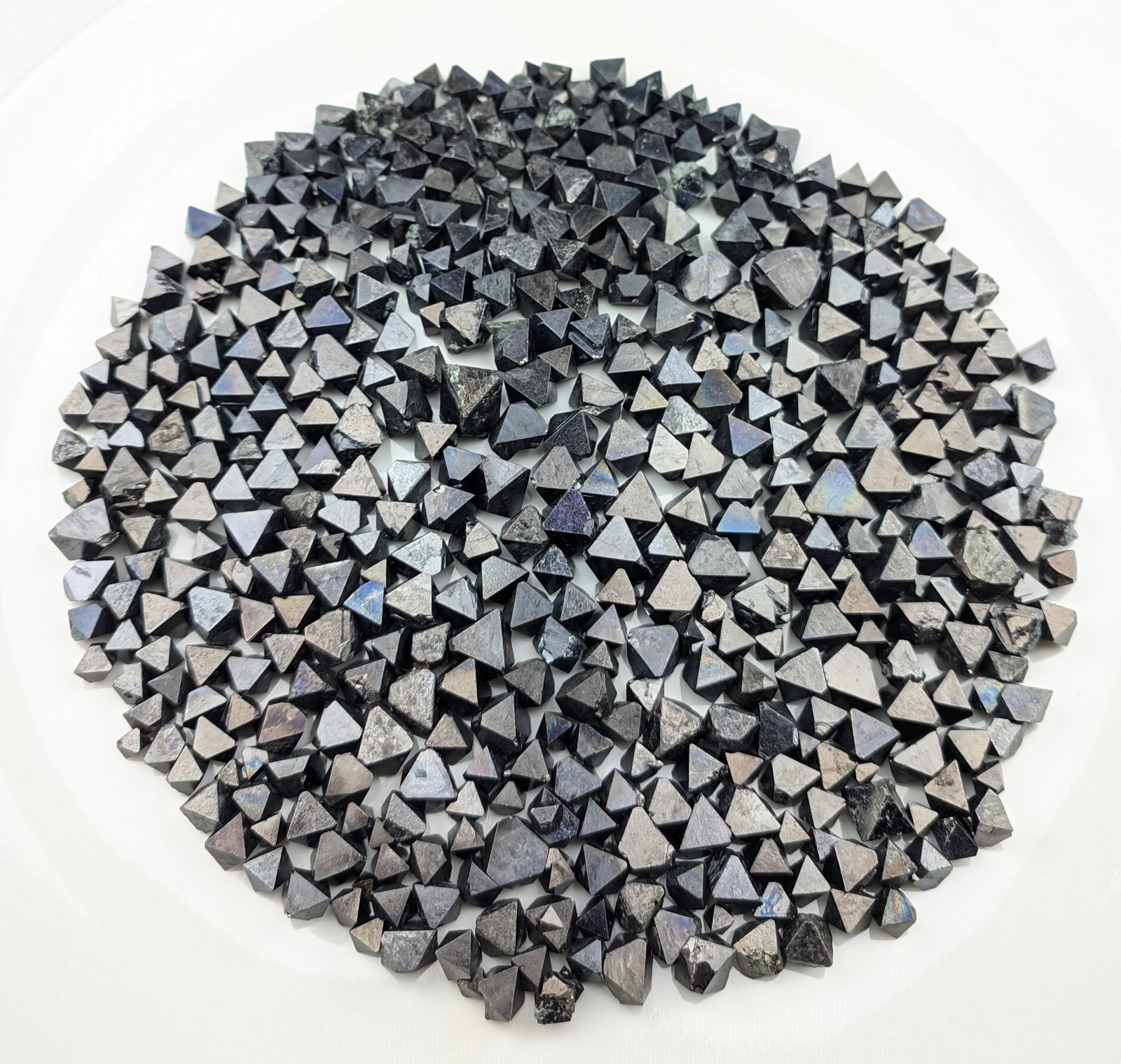 1-kg Natural Lustrous Magnetite Octahedron Crystals Lot from Skardu Pakistan.