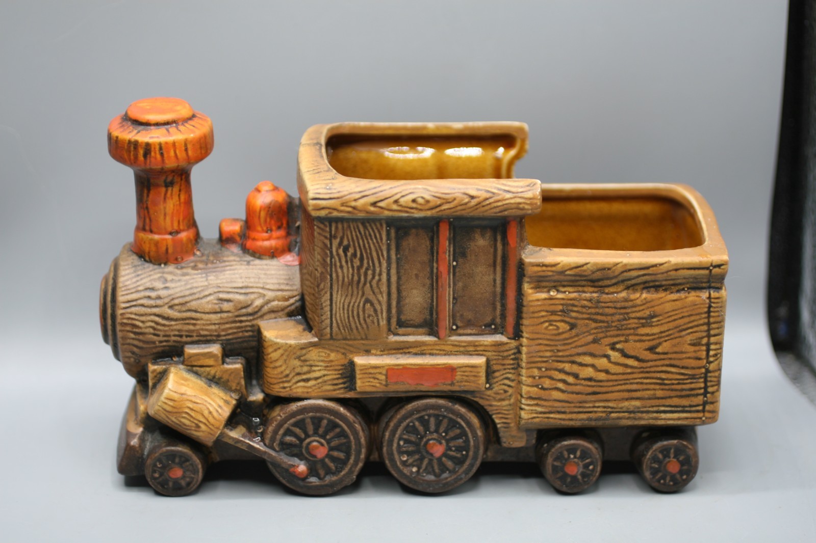 Vintage Locomotive Train Engine Planter  D1