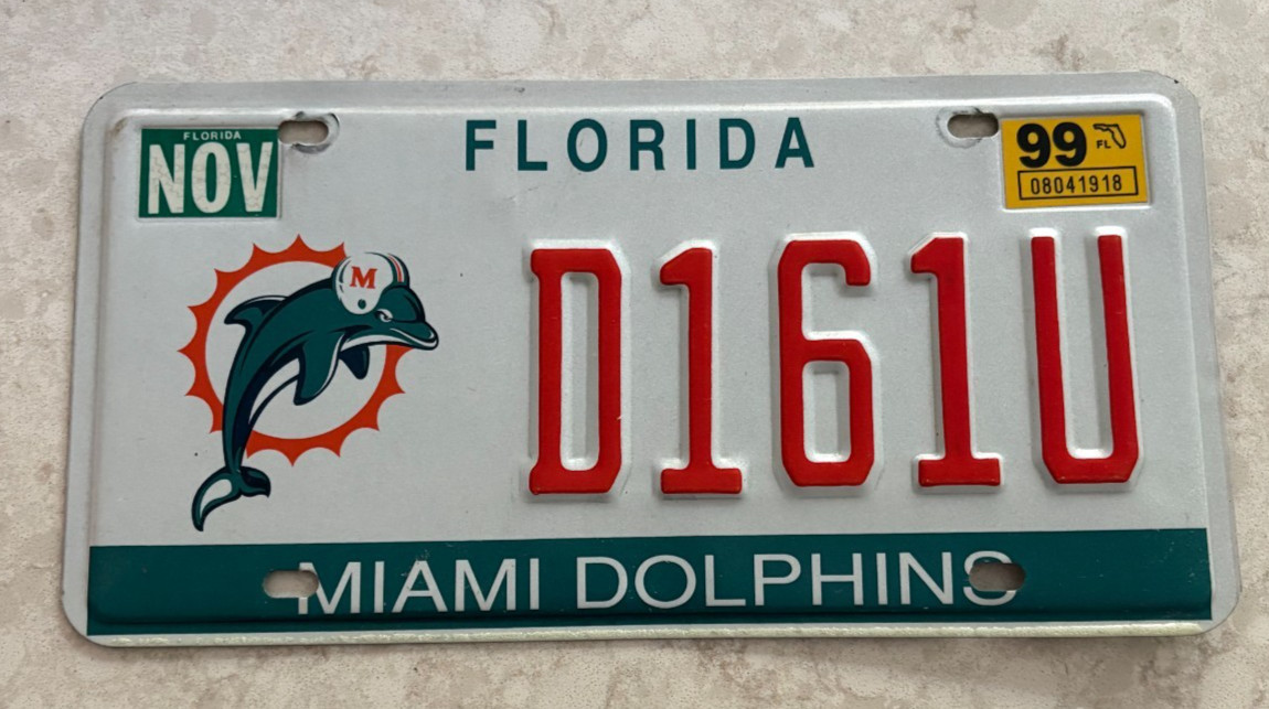 Vintage 1999 Miami Dolphins NFL Florida License Plate D161U