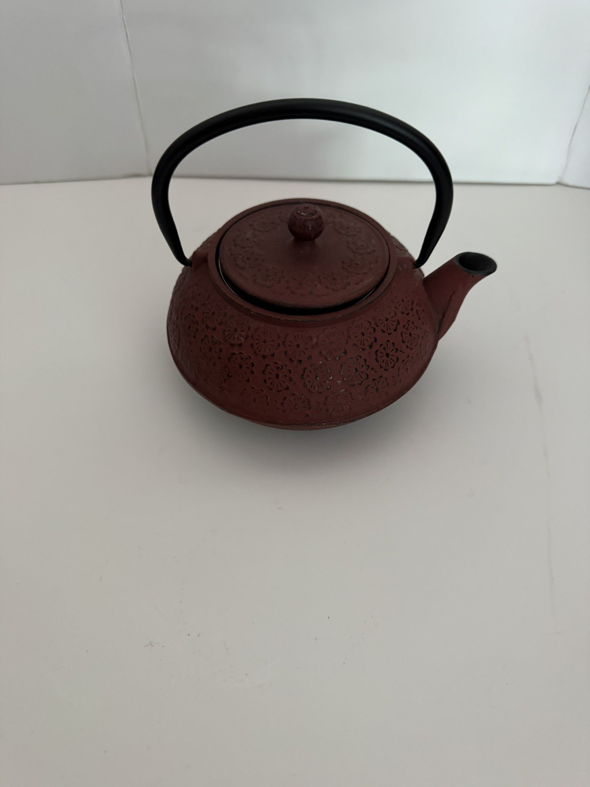 VTG Iwachu Japan Nambu Tekki Cast Iron Teapot Sakura Cherry Blossom Signed 5\ VTG Iwachu Japan Nambu Tekki Cast Iron Teapot Sakura Cherry Blossom Signed 5\