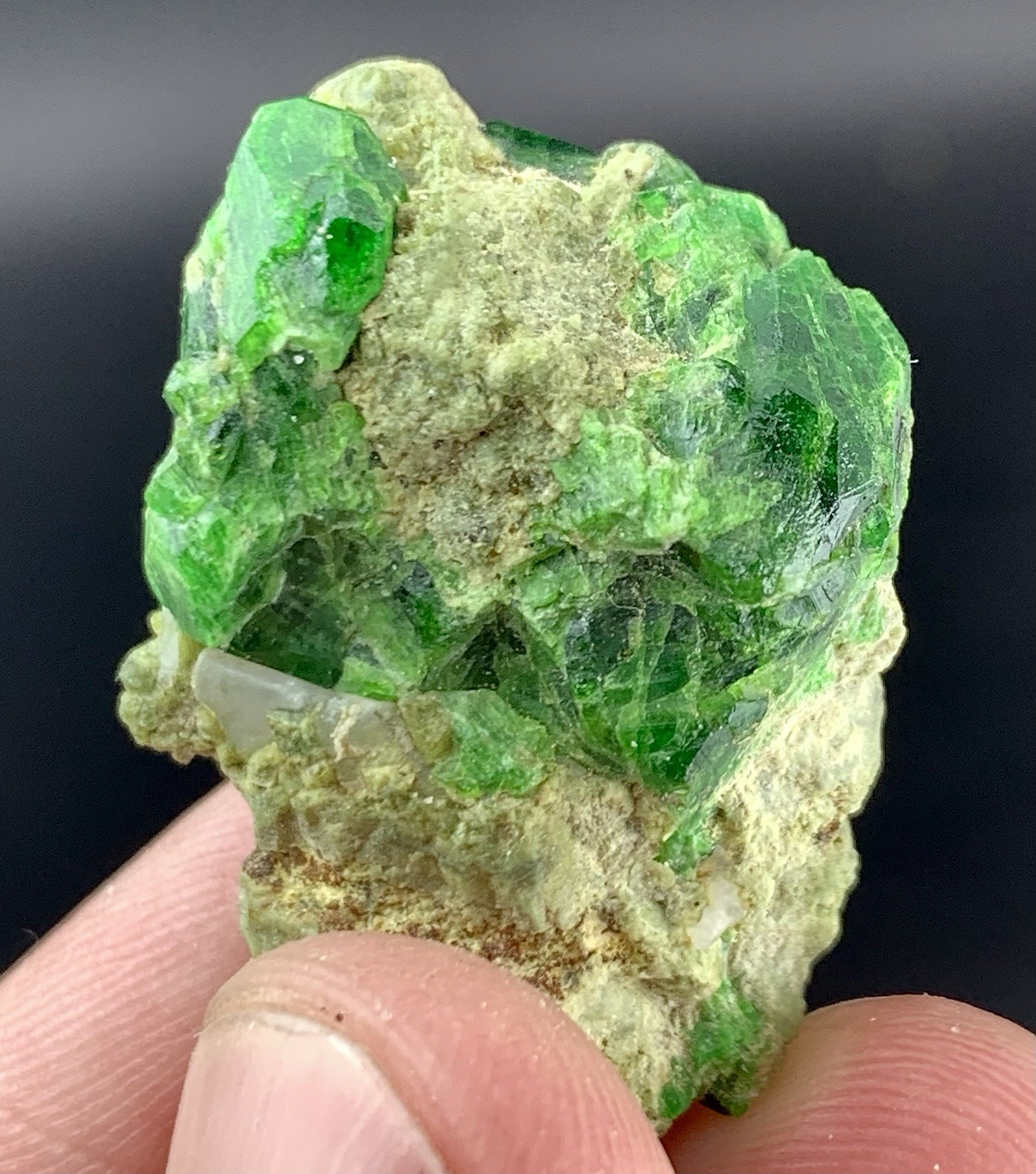 61 carats Green colour  Garnet from Afghanistan