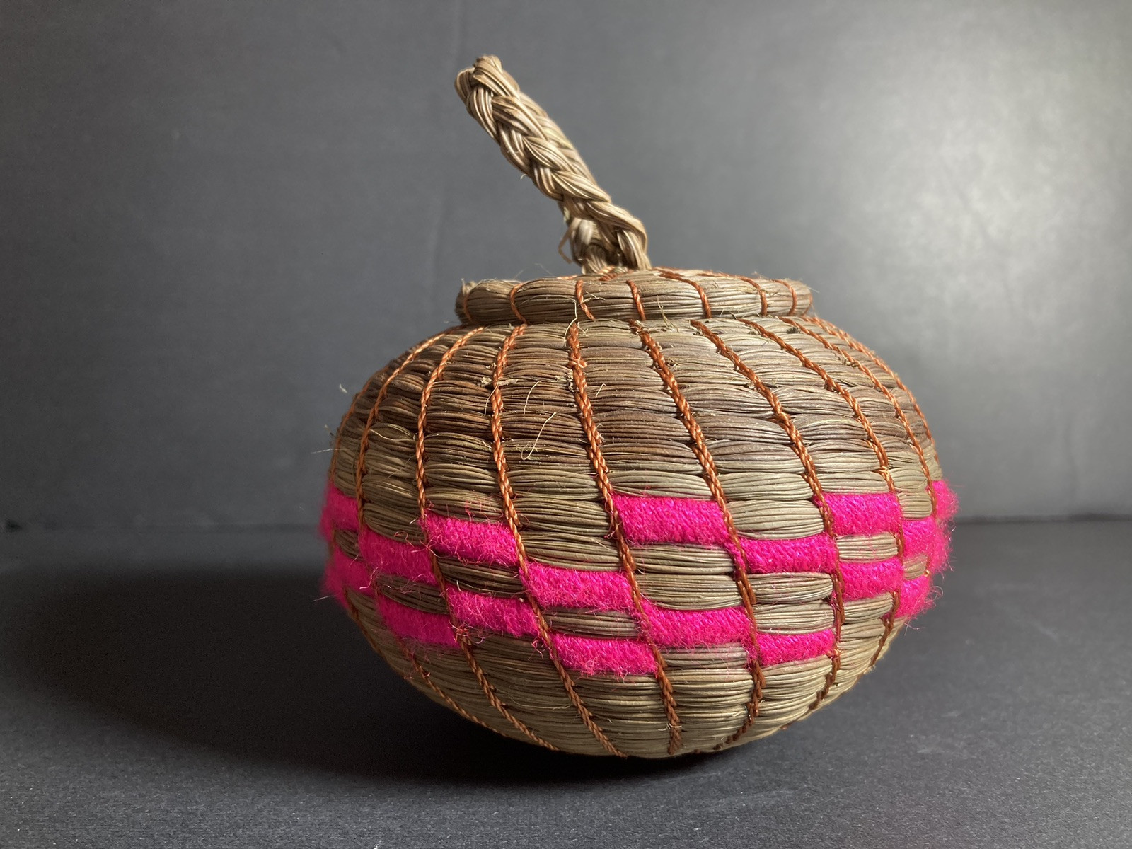 Native American Pine Needle Basket Lid & Pink Accents 4” * Exquisite