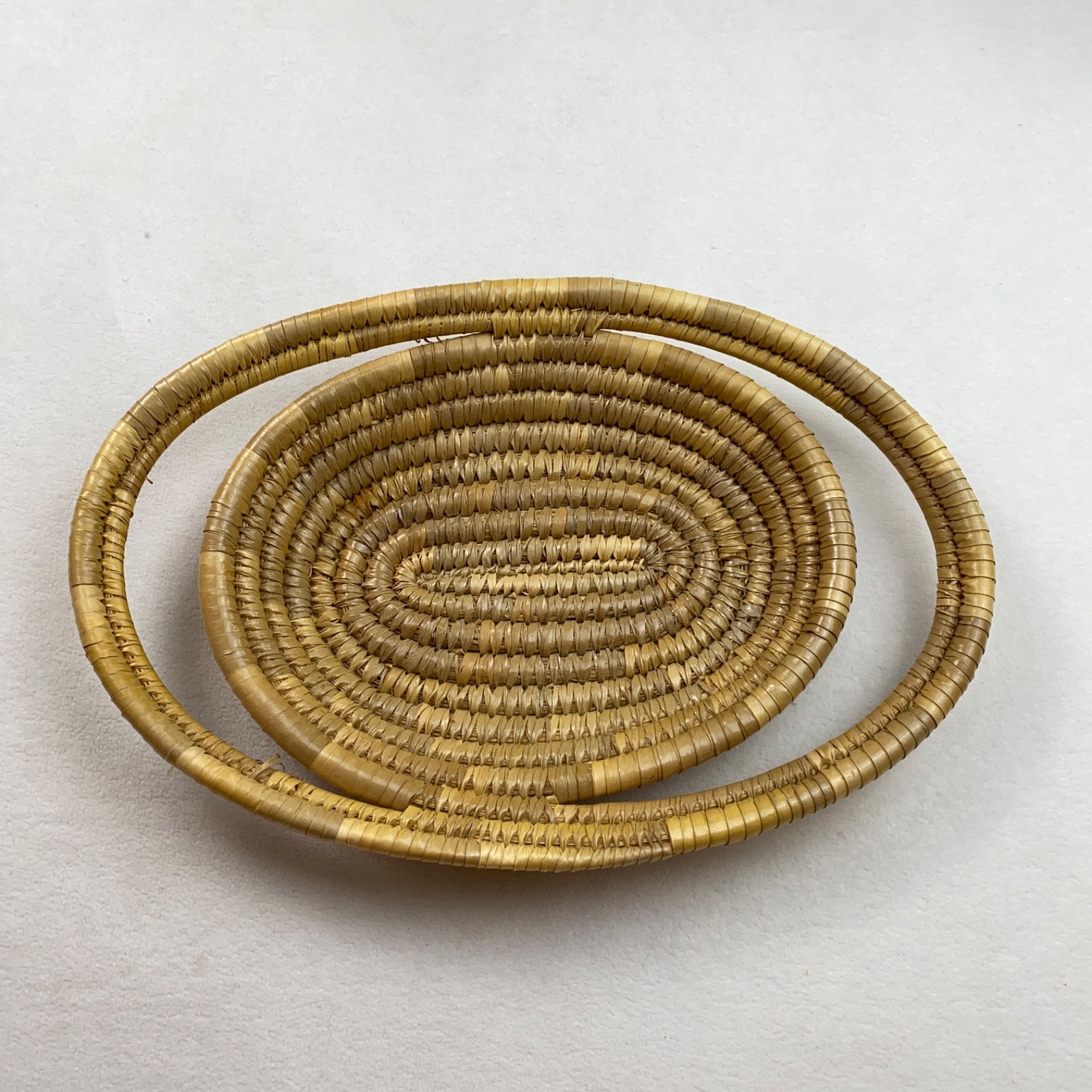 VTG Oval Coiled Woven Natural Basket w Double Handles Boho Decor Sturdy