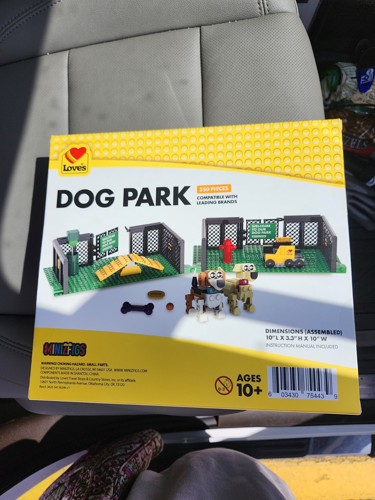 Loves Travel Plaza Minizfigs Dog Park NIB Legos ❤️