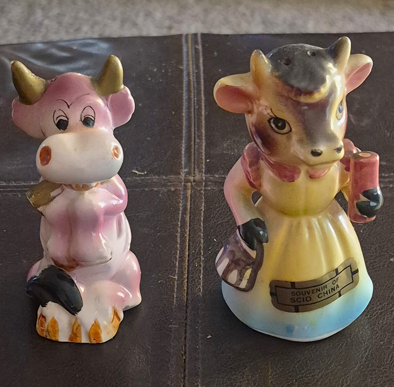 Vint Ceramic Cow Animal Novelty Salt & Pepper Shakers Set Scio China Souv 1950s