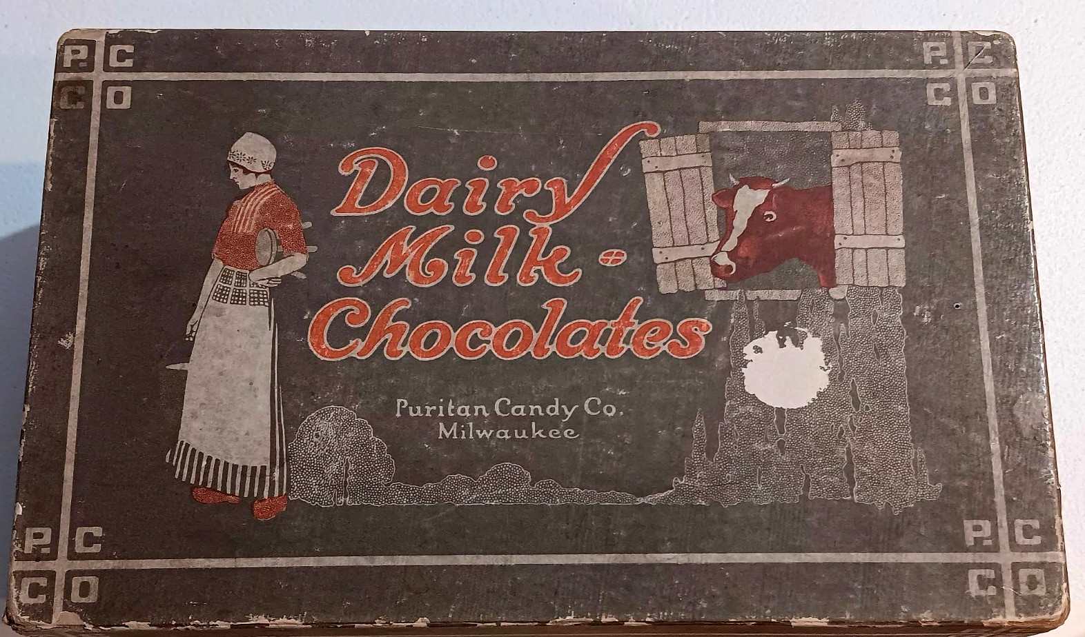 Antique PURITAN Candy Co DAIRY MILK CHOCOLATES Retail Display BOX Milwaukee