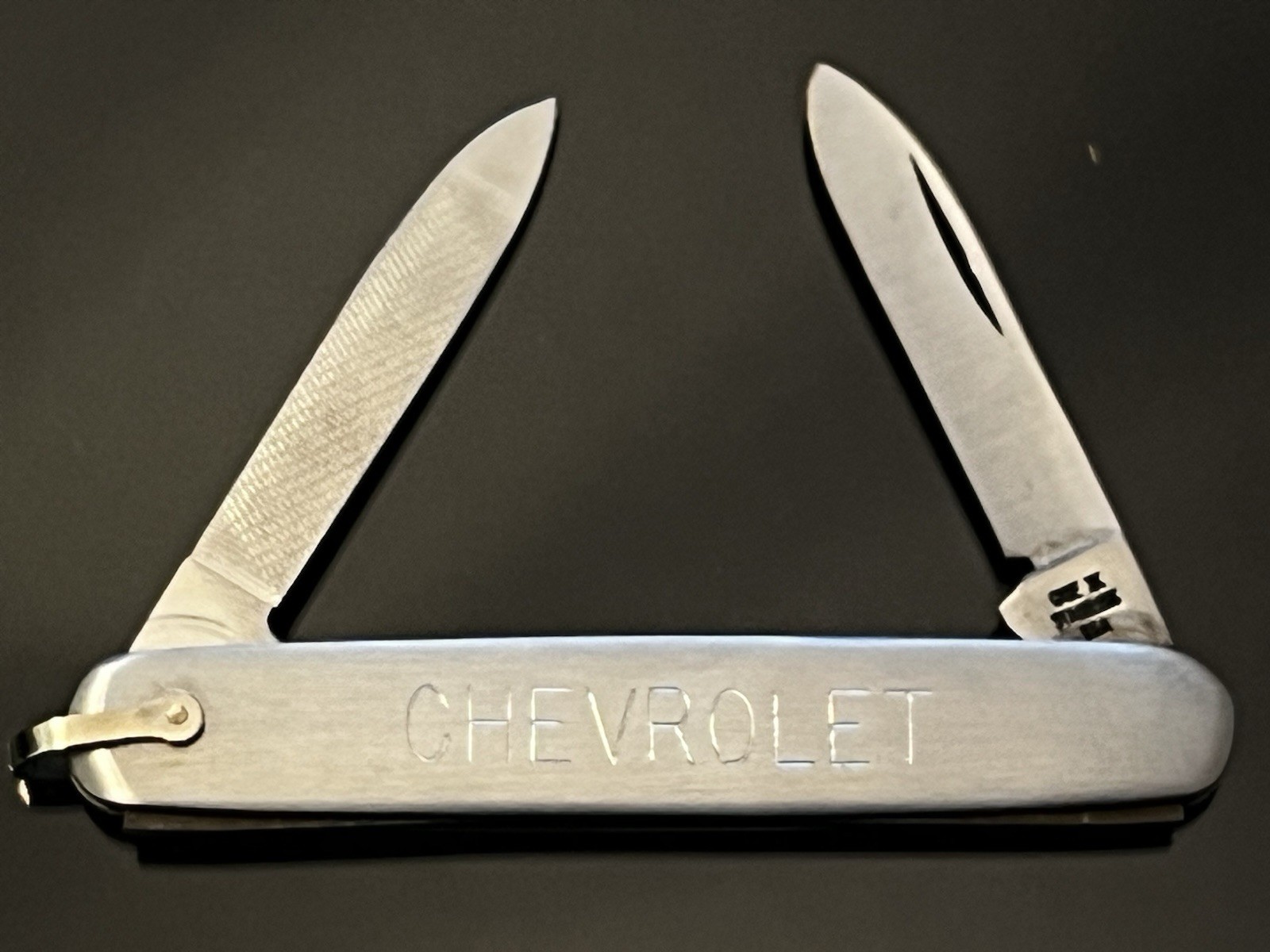 Vintage Case XX USA 1979 CHEVROLET #003 Stainless Knife File M279FSSR Bail MINT.