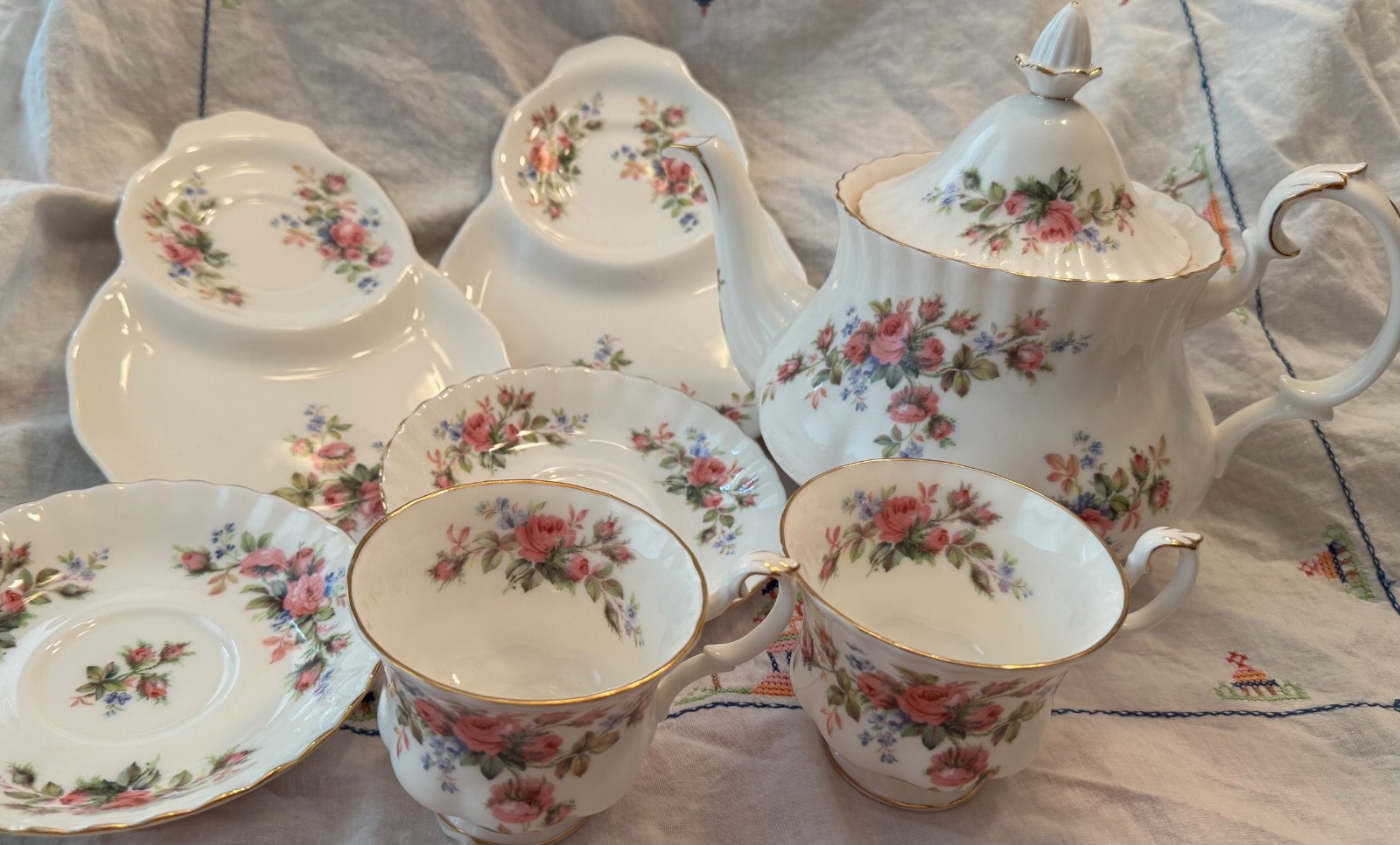 Vintage Royal Albert Moss Rose set; large teapot,2 snack plates,2 cups 2 saucers