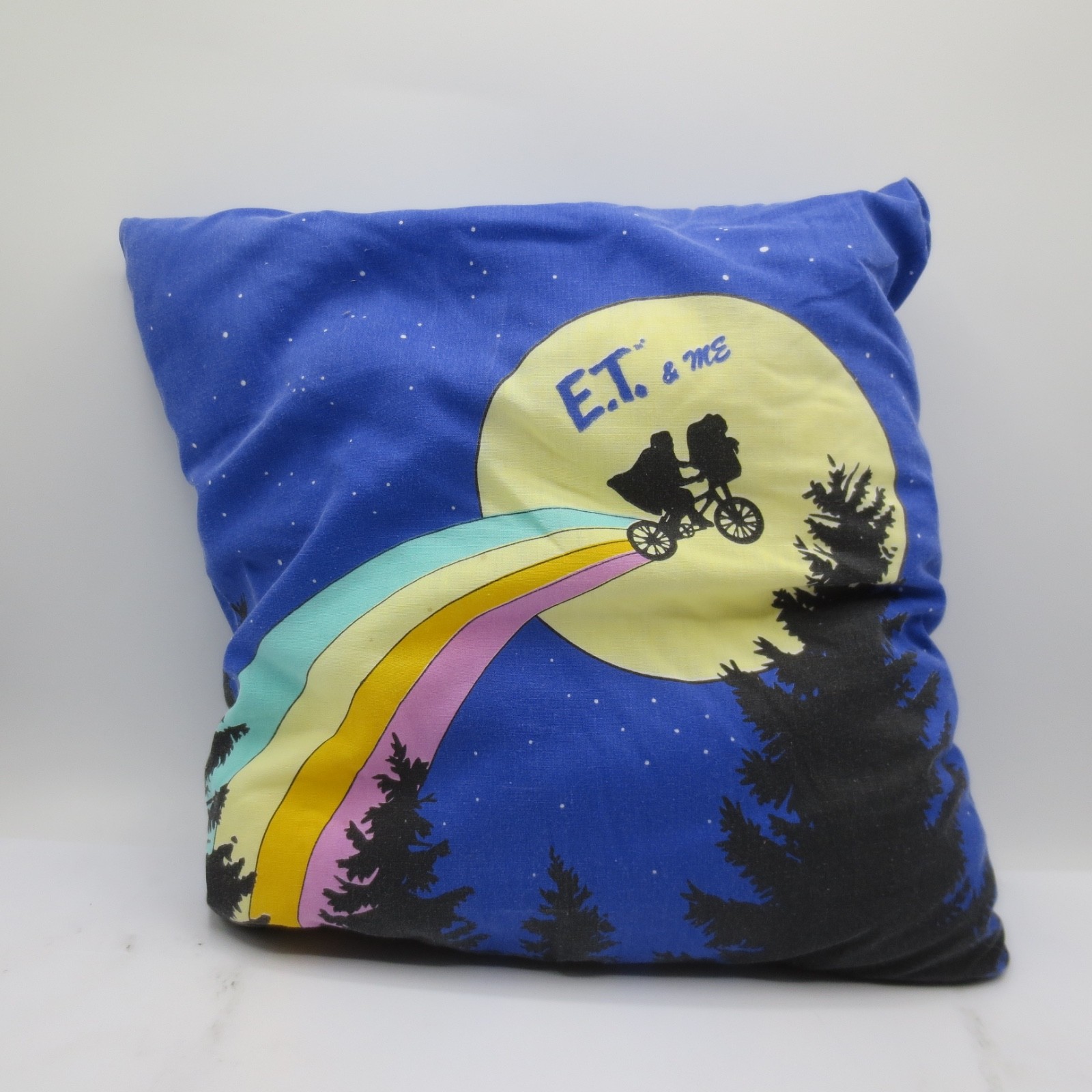 Vintage 1982 Universal Studios E.T. The Extra Terrestrial E.T. & Me Pillow Throw Vintage 1982 Universal Studios E.T. The Extra Terrestrial E.T. & Me Pillow Throw