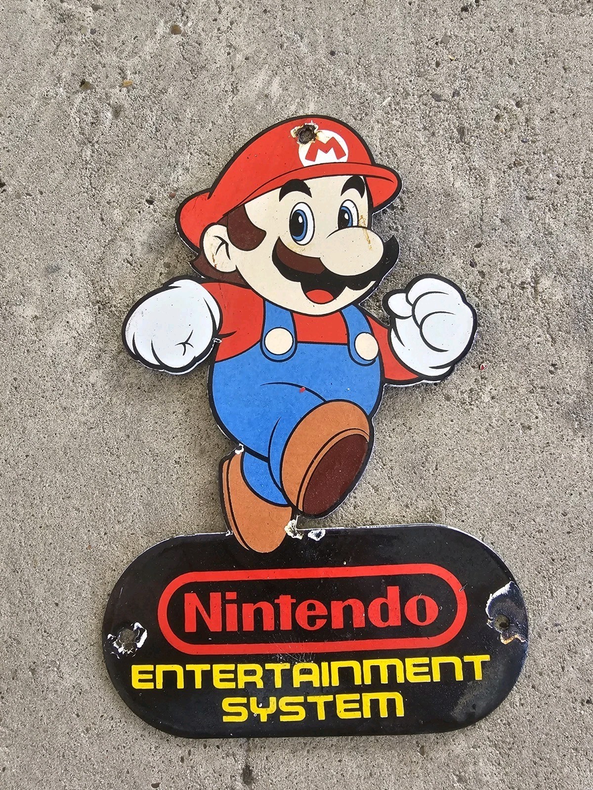 ORIGINAL NINTENDO MARIO RUNNER PORCELAIN DEALERSHIP SIGN 10\ ORIGINAL NINTENDO MARIO RUNNER PORCELAIN DEALERSHIP SIGN 10\