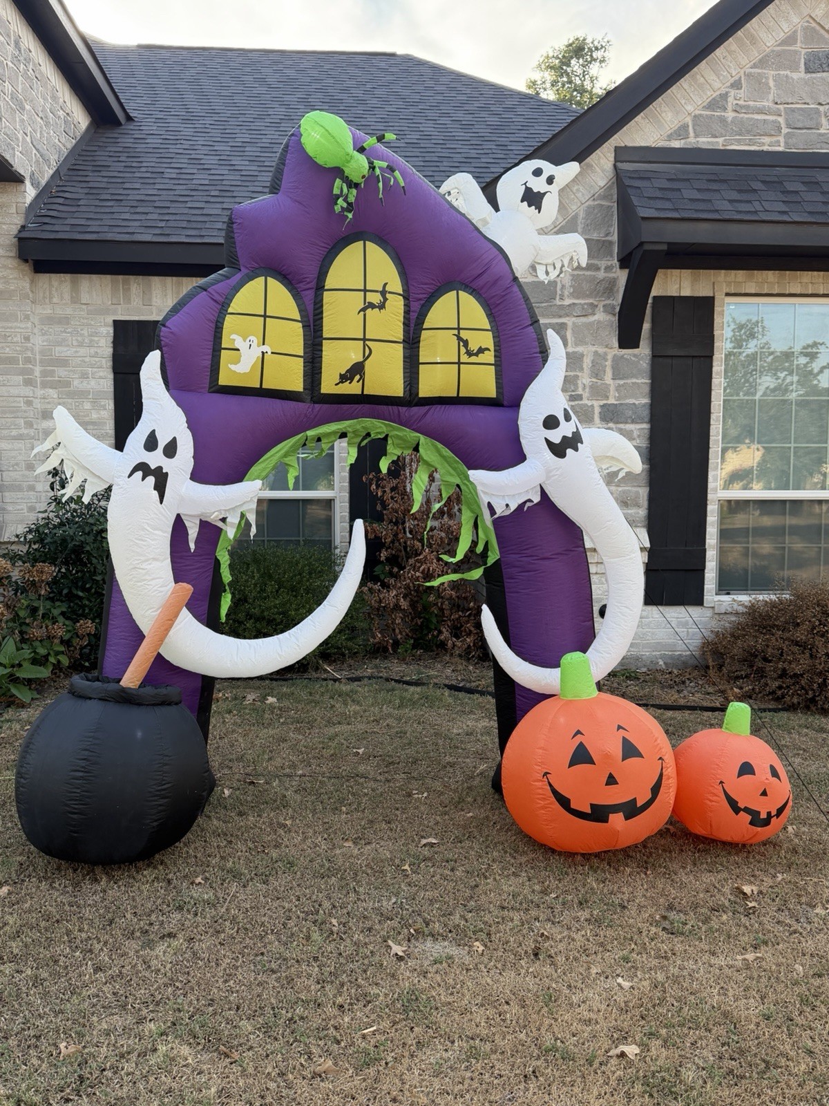 Halloween Inflatable Castle Archway 9 FT Tall LED Lighted Outdoor Yard Decor