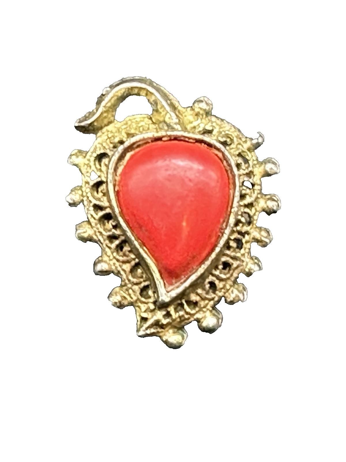 VINTAGE BRONZE Teardrop Fruit Clip Pin RED STONE Coral VINTAGE BRONZE Teardrop Fruit Clip Pin RED STONE Coral