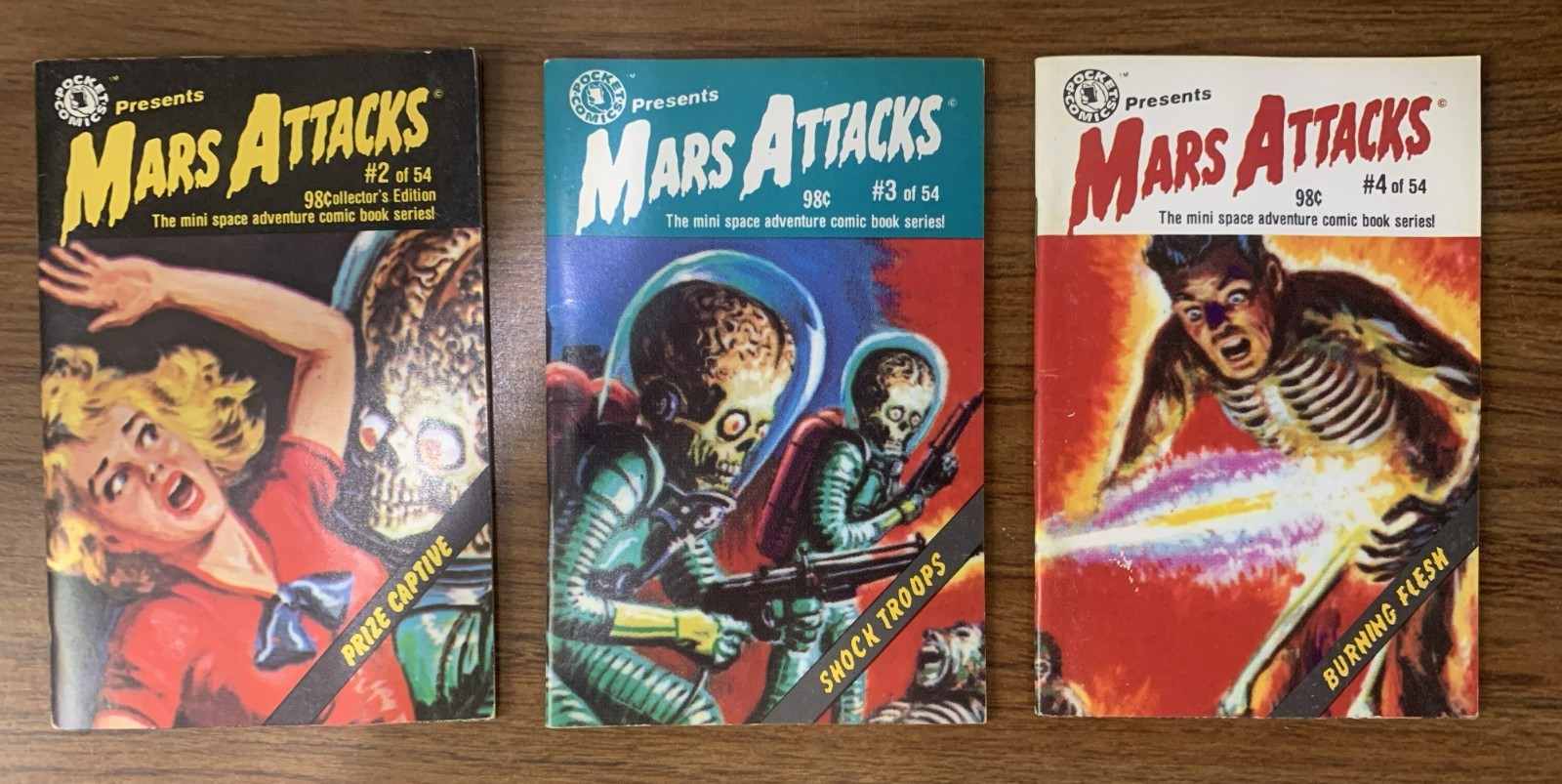 1988 Topps Mars Attacks Pocket Comics #2 - 3 - 4 The Mini Space Adventure Series
