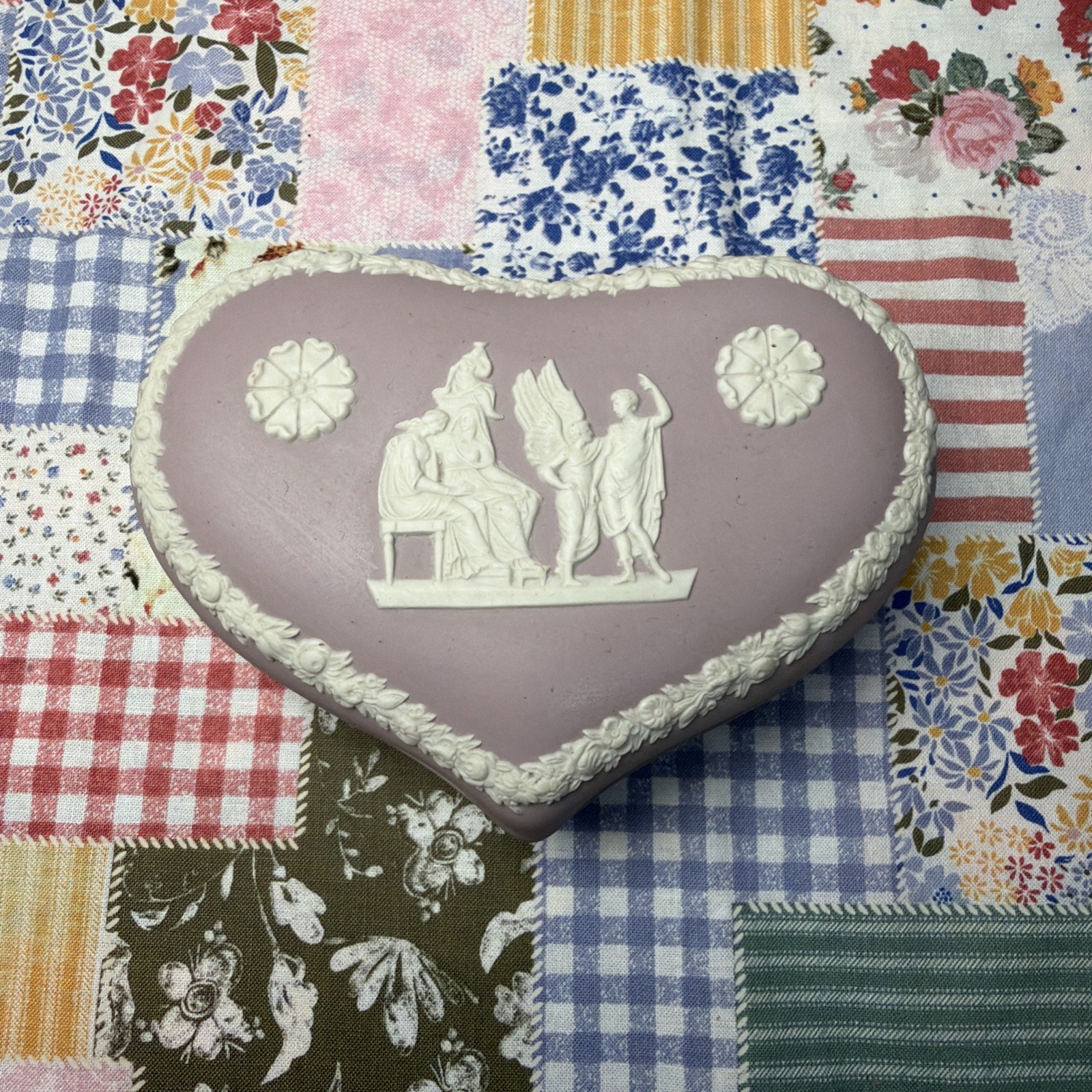 Vintage Wedgwood Lilac Jasperware Heart Lidded Trinket Box Cream Neoclassical