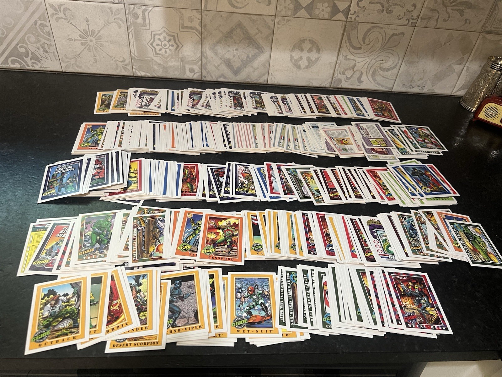 Huge Lot of over 650 Gi joe trading cards Huge Lot of over 650 Gi joe trading cards