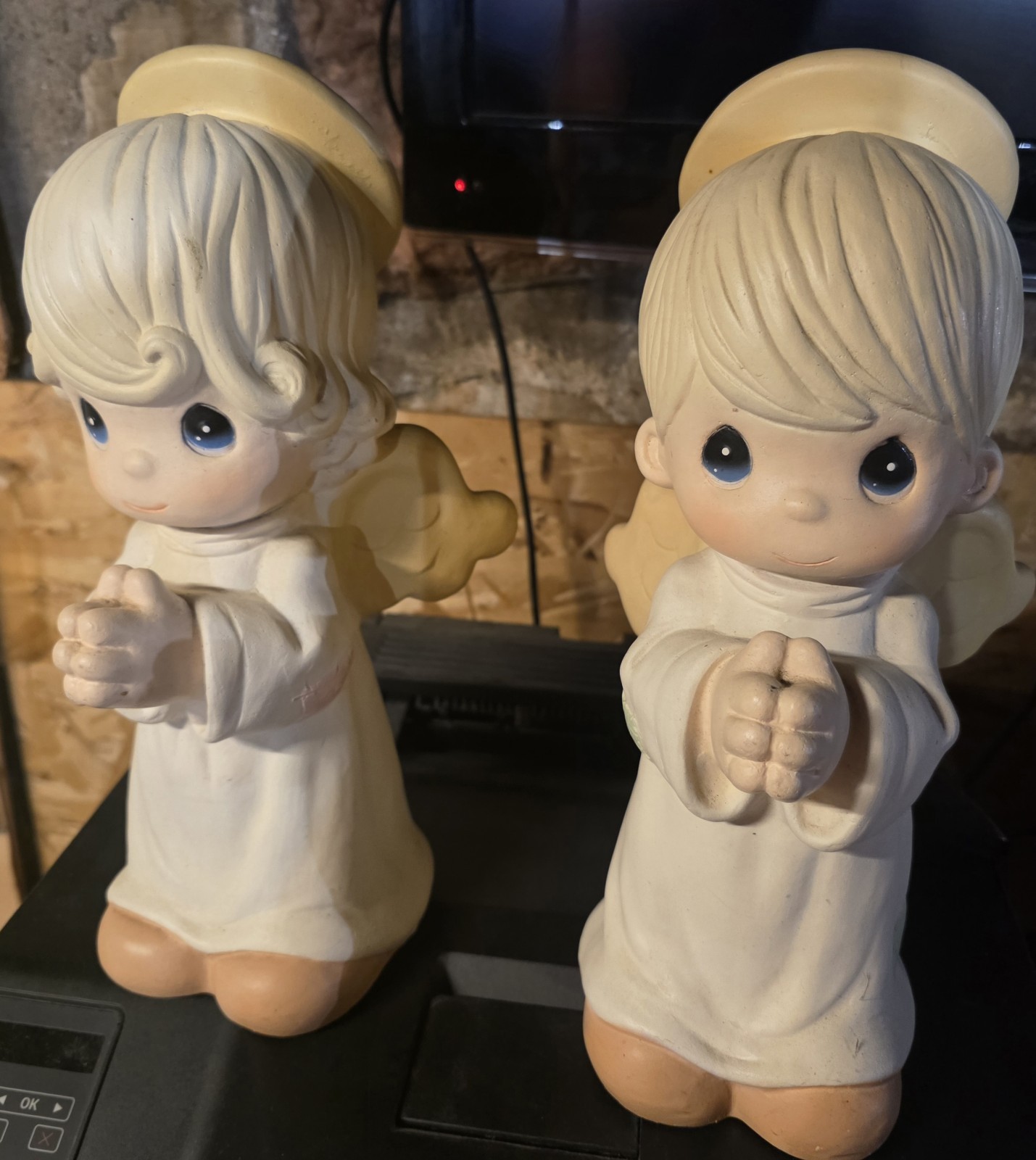 set of two large vintage 1998 peccious moments universal statuary praying angles