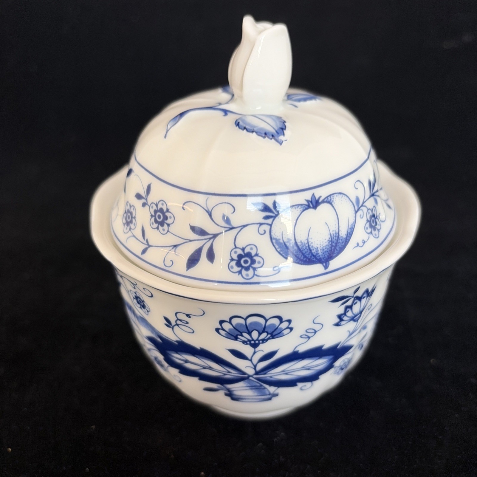 Vintage Retsch Blue Onion Sugar Bowl w Lid Blue White Porcelain Germany 4.75in