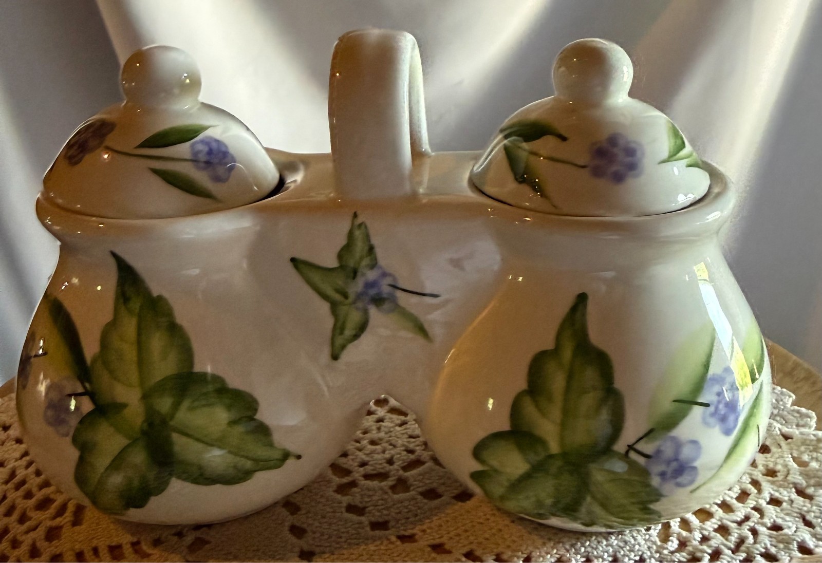 Vintage DesignPac Inc Ceramic Double Condiment jar set with lids and handle