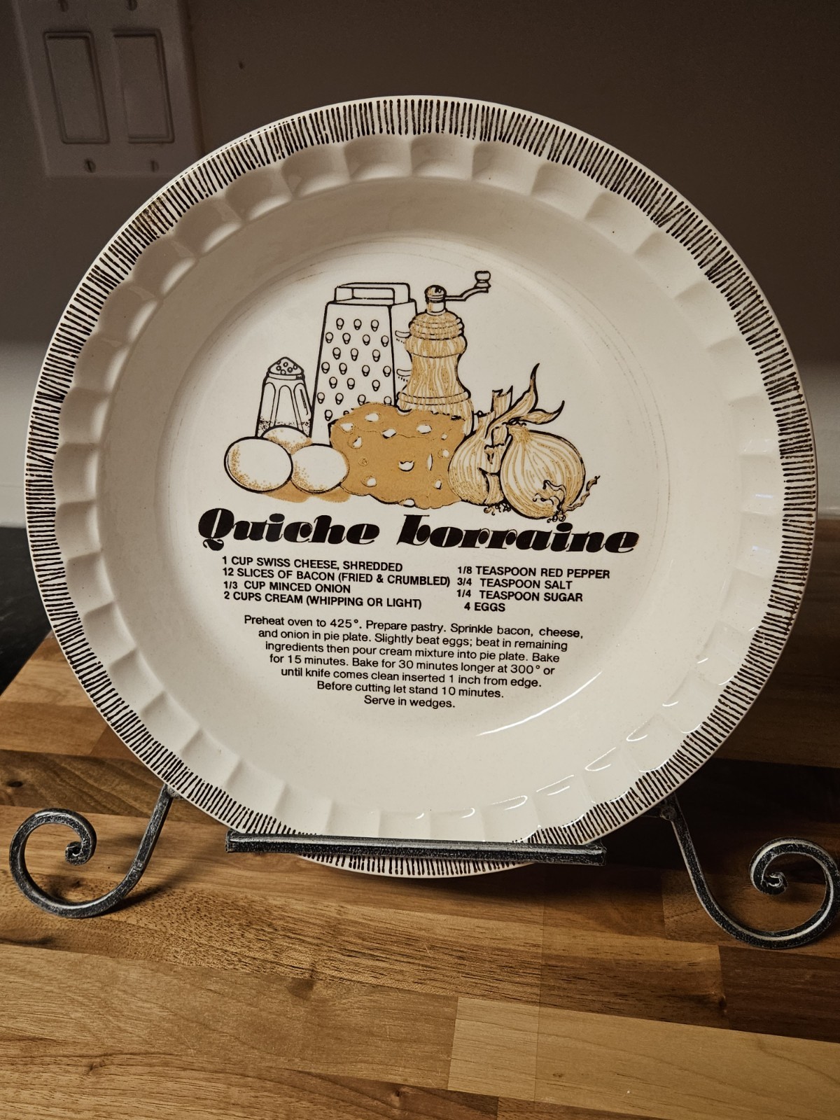 Vintage MCM Royal China by Jeannette Quiche Lorraine 11 Inch Pie Plate