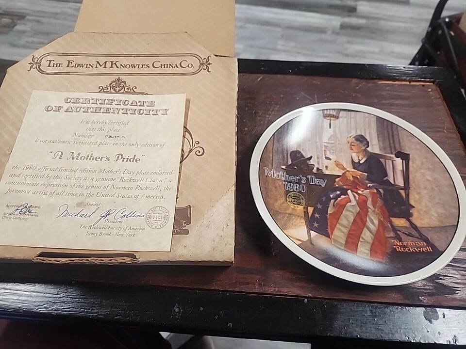 1980 Norman Rockwell Mothers Day Collectors Plate in original box with COA