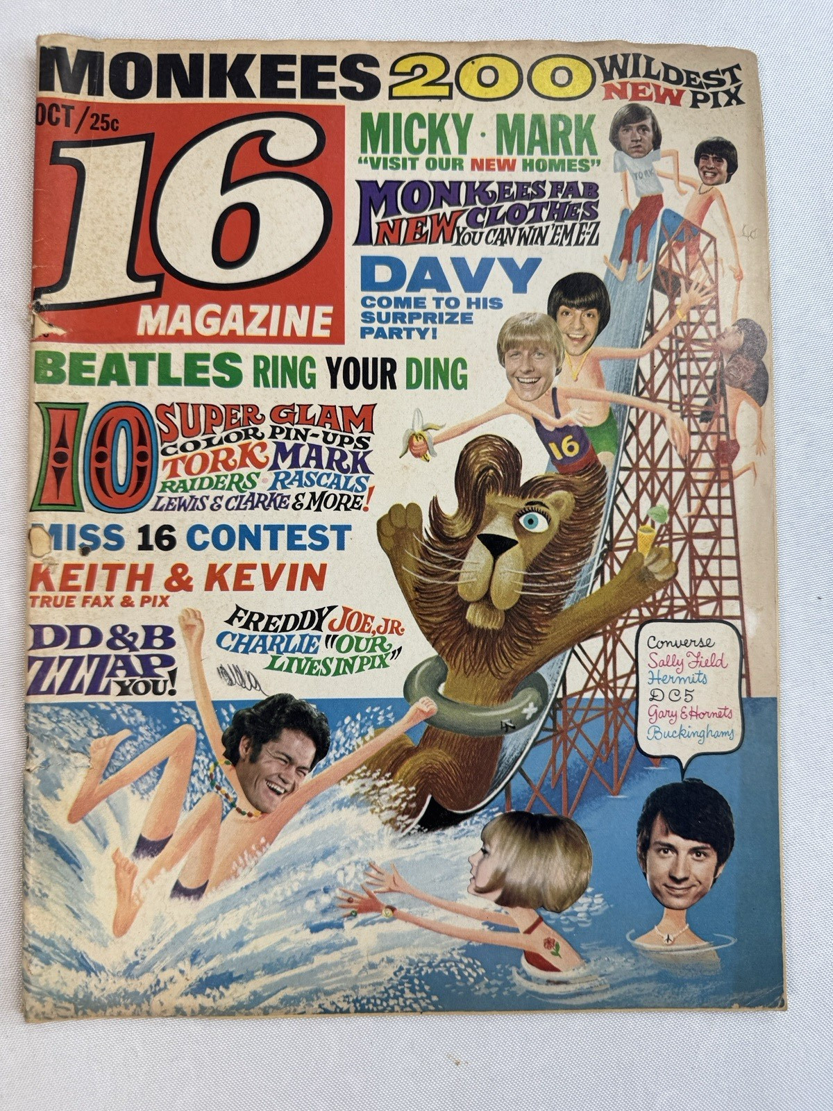 Vintage 16 Magazine October 1967 Monkees Roller Coaster Cover Peter Tork Pin-Up