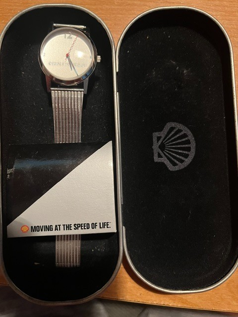 Collectible watch Shell Oil 1997 NEW Collectible watch Shell Oil 1997 NEW