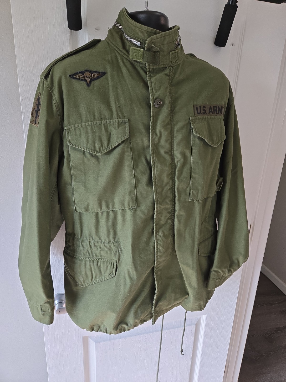 NEW DEADSTOCK VINTAGE U.S. ARMY M- 65 SPECIAL FORCES FIELD JACKET M/R