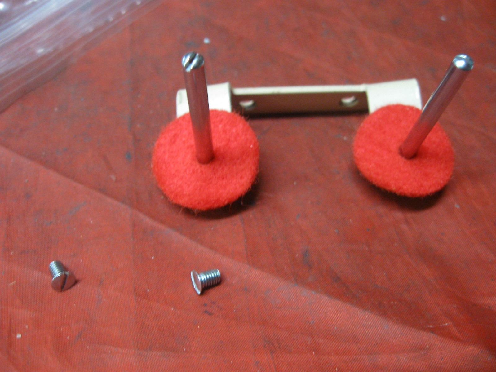 UNIVERSAL KAT Sewing Machine Rear Dual Thread Spool Pin Rack Vintage UNIVERSAL KAT Sewing Machine Rear Dual Thread Spool Pin Rack Vintage