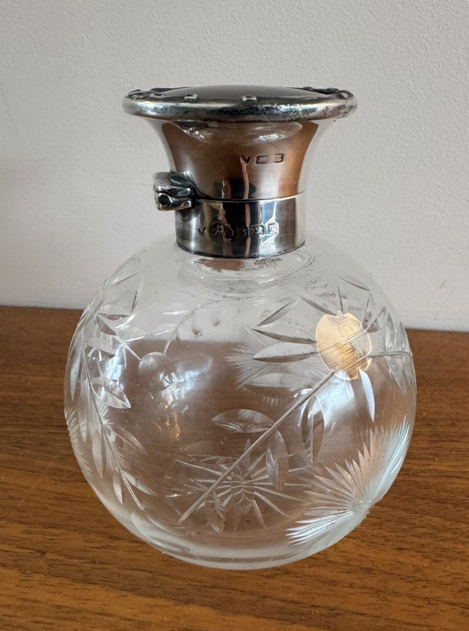Antique England Sterling Silver Faux Tortoise Top Cut Glass Scent Perfume Bottle