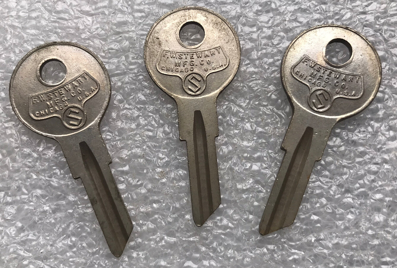 VINTAGE F.W. STEWART MFG CO. CHICAGO USA  KEY Blanks # 173C (1098GM)    SET OF 3