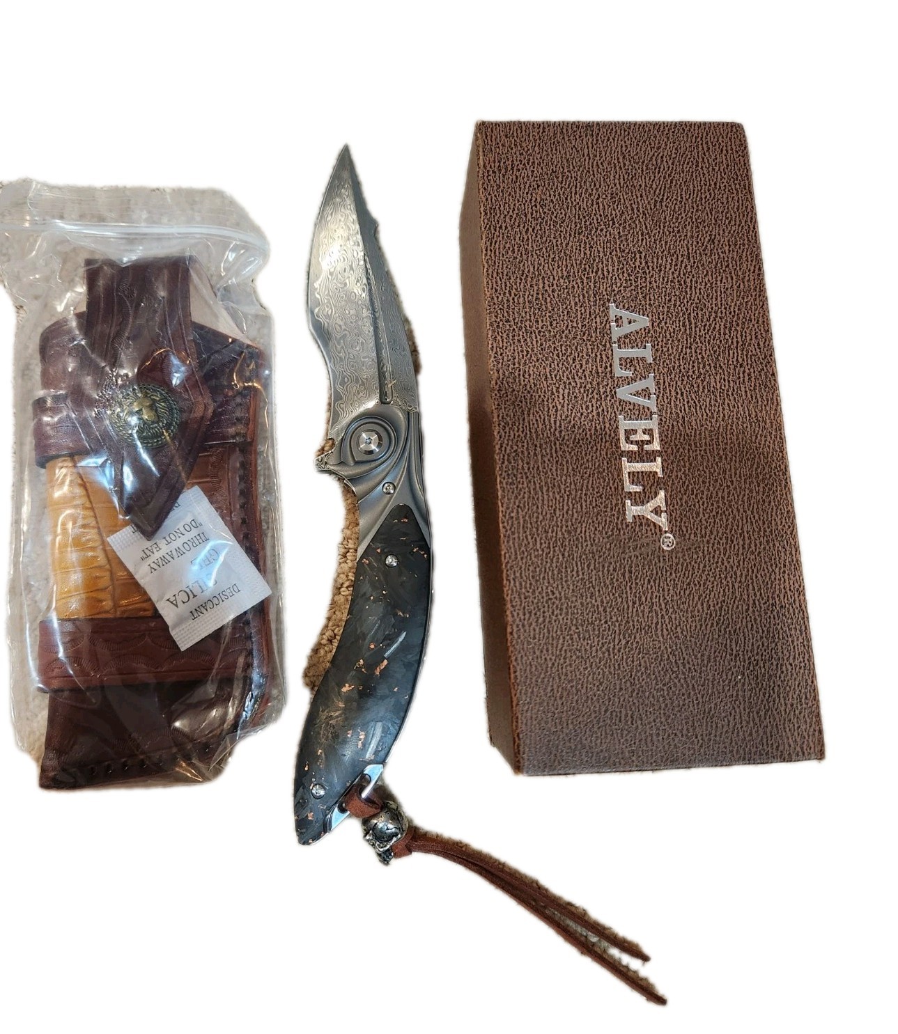 Aively Folding Knife Damascus Pattern Blade With Leather Sheath & Gift Box Aively Folding Knife Damascus Pattern Blade With Leather Sheath & Gift Box