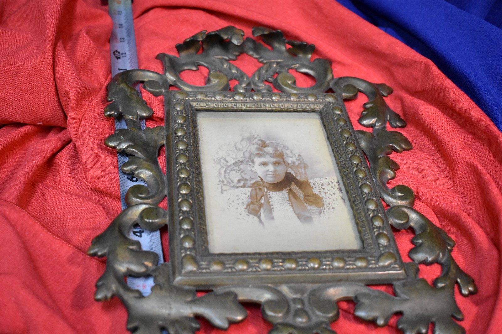 Beautiful Antique Victorian Age Ornate Heavy Brass Frame With Victorian Lady Pic Beautiful Antique Victorian Age Ornate Heavy Brass Frame With Victorian Lady Pic