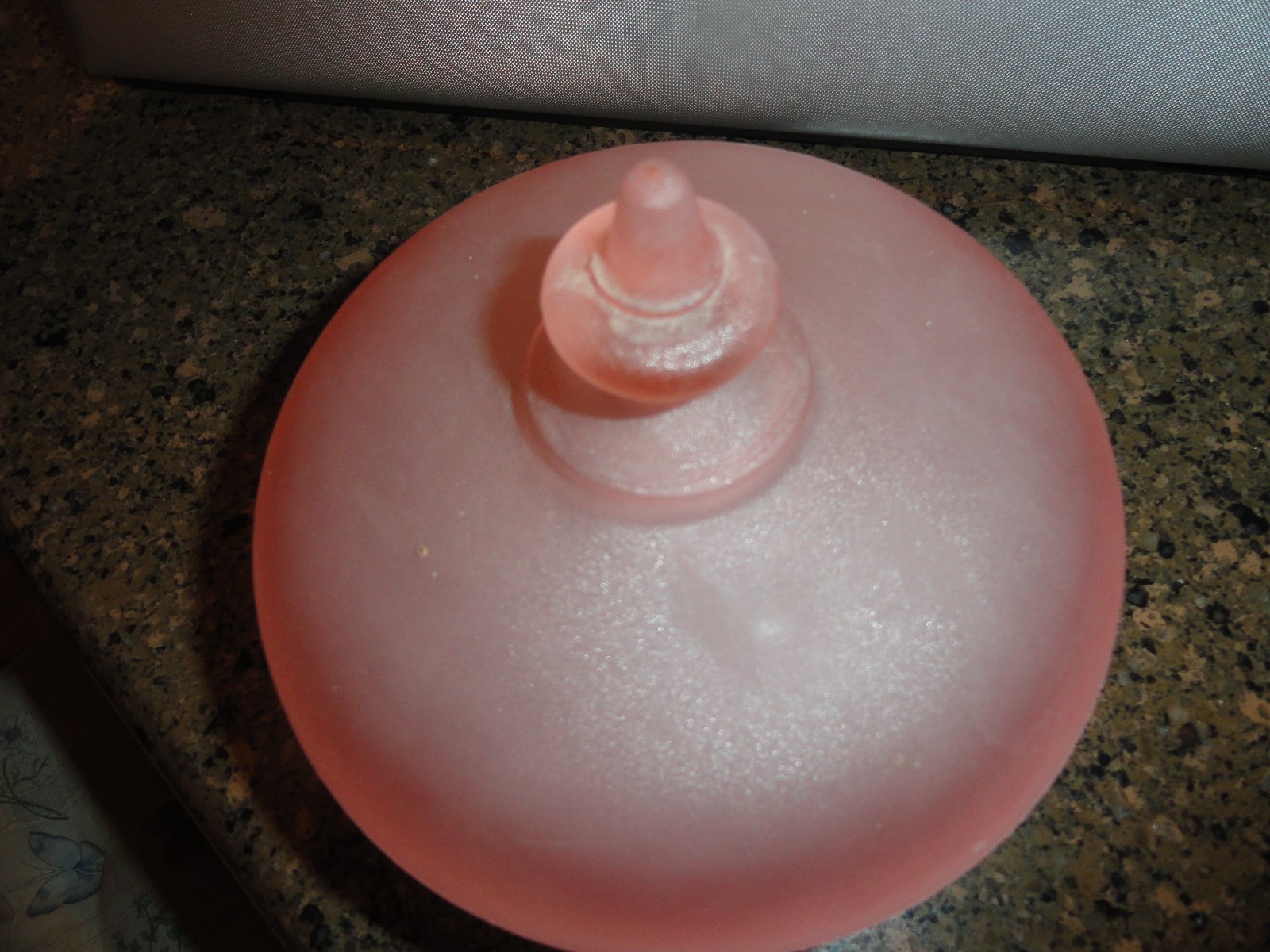 PINK GLASS COVERED CANDY DISH GOOD CONDITION AGE UNKNOWN FROM FAMILY ESTATE