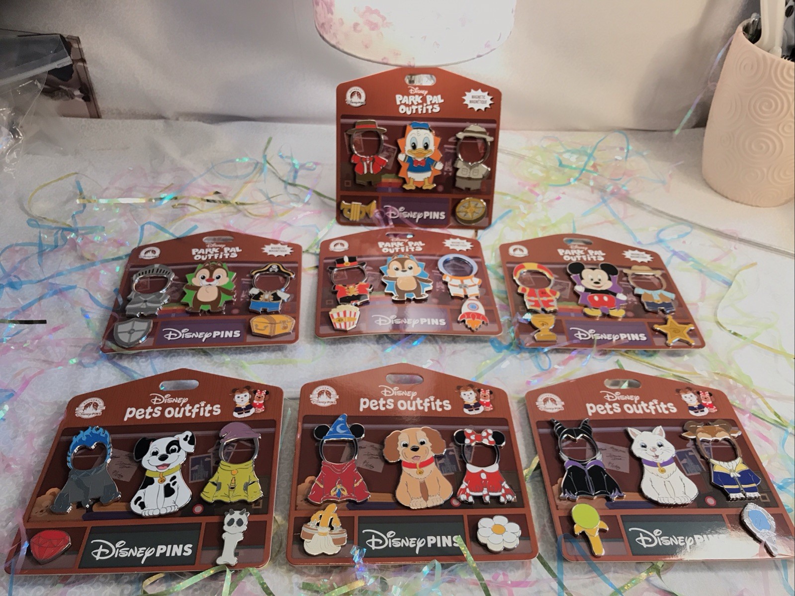 Disney 2 Different Magnetic Pin Sets 4 Set Of Park Pals & 3 Sets Of Pets Outfits