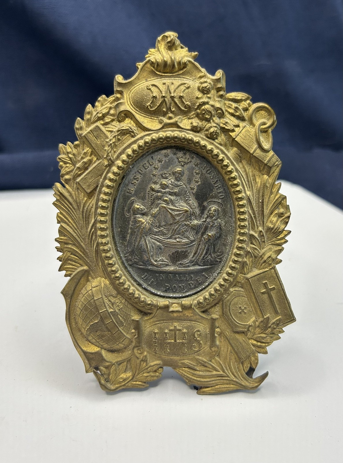 ANITQUE Desk Shrine Medallion \