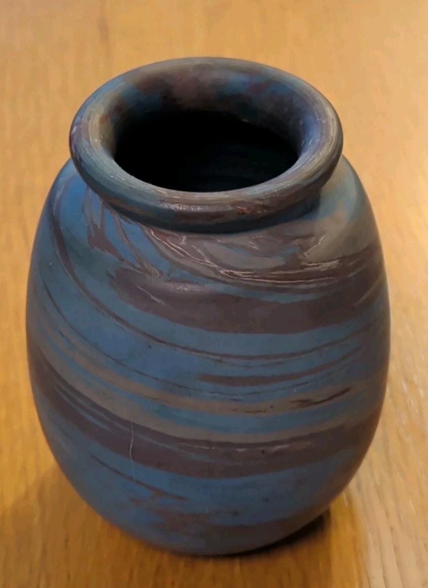 Niloak Mission Swirl Early Pottery Second Art Mark 4
