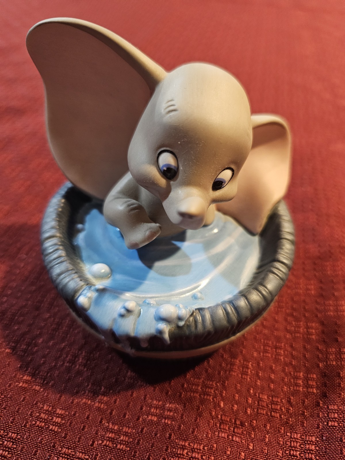 Walt Disney “Simply Adorable” Dumbo Classics Collection Figurine WDCC 1995,COA Walt Disney “Simply Adorable” Dumbo Classics Collection Figurine WDCC 1995,COA