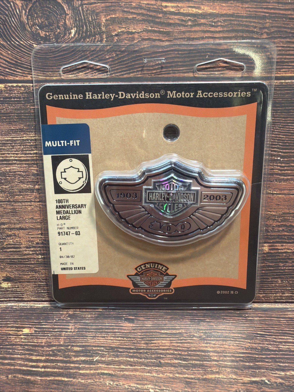 Harley-Davidson 100th Anniversary Large Fender Medallion 91747-03 New Harley-Davidson 100th Anniversary Large Fender Medallion 91747-03 New
